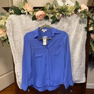Express long sleeve woman button down blouse size XS in periwinkle blue.
